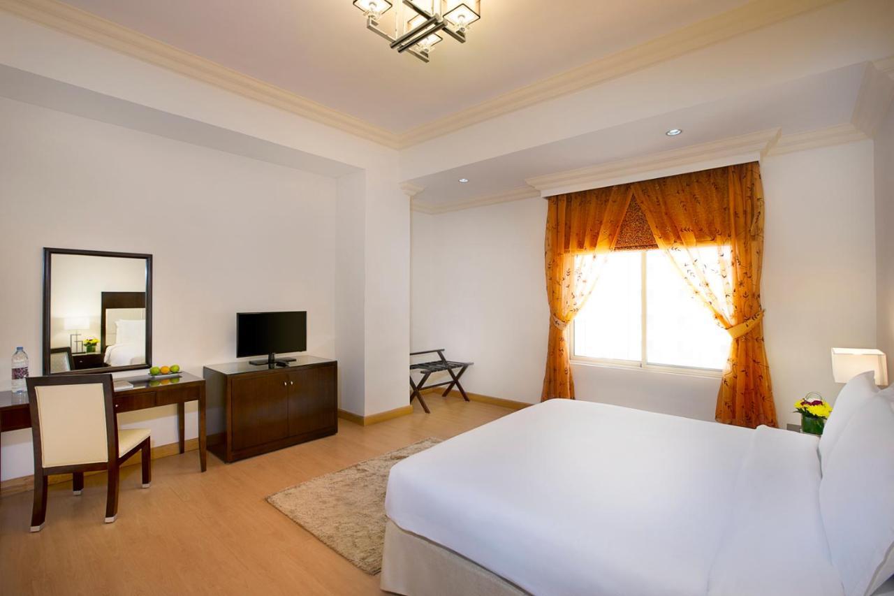 Al Safir Tower - Residence Manama Exterior photo